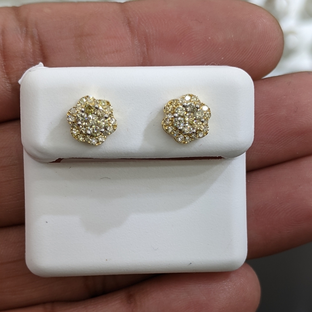 10kt Real Diamond Stud Earring